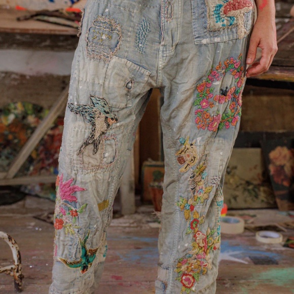 🦋MAGNOLIA PEARL FLORAL MINER DENIMS🦋 - Picture 2 of 8